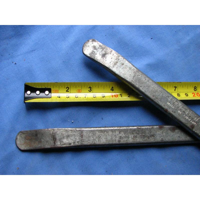 Pair of Melco TL37 tyre levers - 45cm. See other tools and items also for sale.