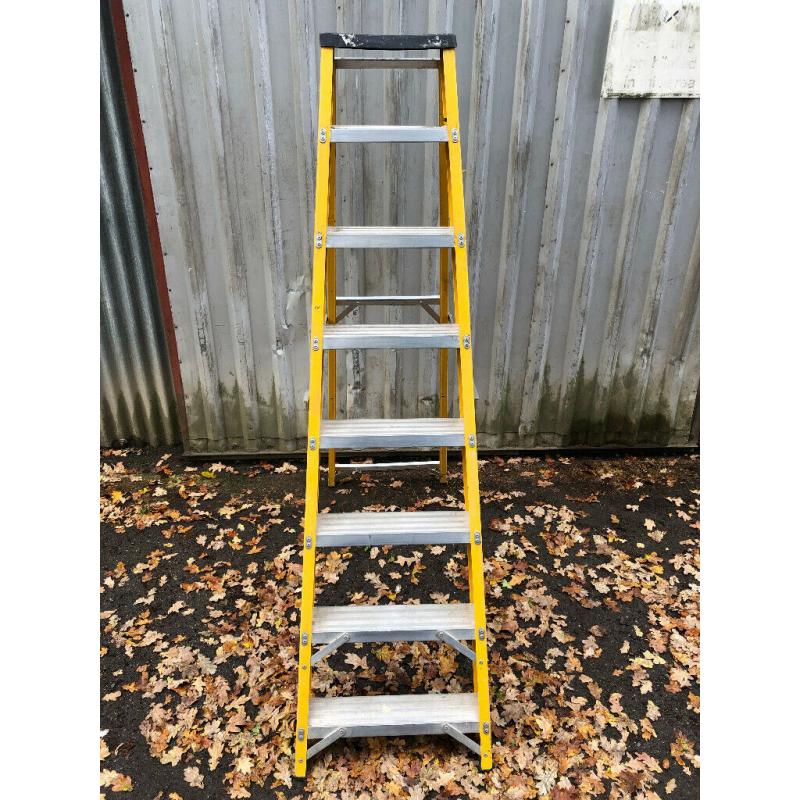 LYTE STEP LADDER 8 TREAD 1.65m