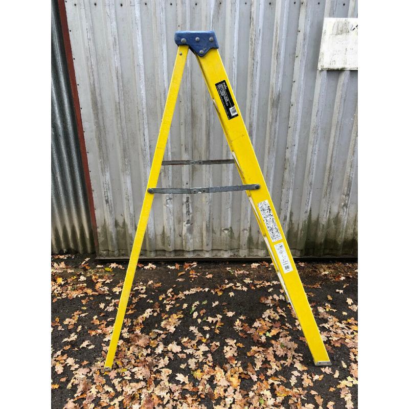 LYTE STEP LADDER 8 TREAD 1.65m